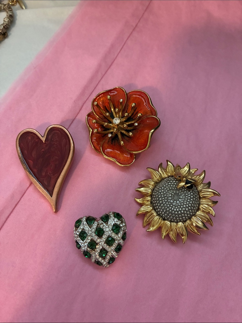 Four-Piece Women’s Brooch Set – Red, Orange, Green, Gold Accents